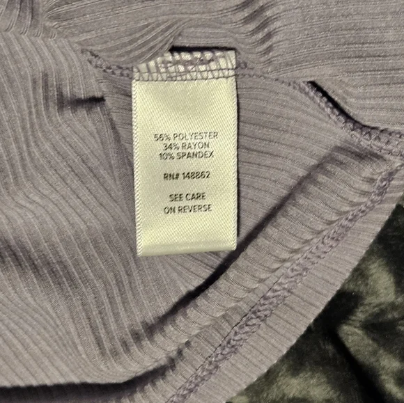 Torrid Super Soft Ribbed High Neck Tank Top in Dusk Size 1X NWT - Picture 12 of 13